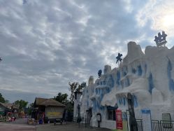 -圣名游乐城冰雪大世界