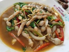 -班赞海鲜市场胖阿姨加工点