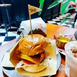 打卡新店🍔美式汉堡➕咖啡☕️店‼