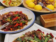 -石磨豆花家常菜·牦牛排土火锅