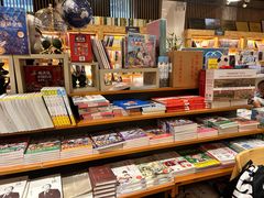 -新华里咖啡书吧(新华书店小寨店)
