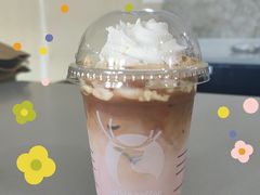 绯红白摩卡-瑞幸咖啡(7号国际商业中心店)