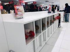 -优衣库(上海正大广场店)