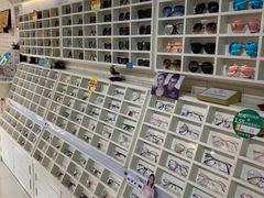-诺柯视眼镜-蔡司依视路官方工厂店(淞南一店)