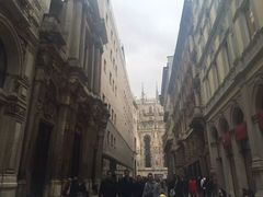 -文艺复兴百货(米兰大教堂广场店)