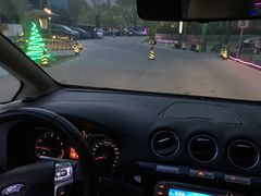 -枫花园汽车电影院(朝阳公园店)