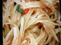 米椒小炒土豆丝卷饼-宏状元现熬粥·京味菜(三里河店)