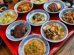 -蓝田九大碗民俗食府(蓝田店)