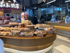 面包甜点陈列柜-西村叔叔的店·面包·甜品·蛋糕(清河万象汇店)