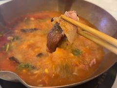 -毛辣果·贵州红酸汤牛肉火锅(西单店)