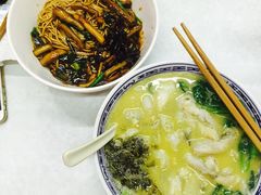 招牌黄鱼面-明呈黄鱼面馆(斜土路店)