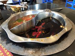-重庆风光老灶火锅城(同德广场店)