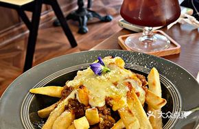 Meat Sauce Cheese Fries