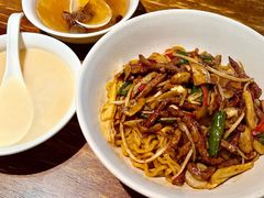 生爆牛肉面-寻裕记·现炒浇头面(人民广场店)