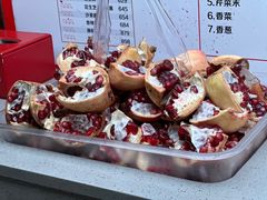 -海底捞火锅(曹安公路店)