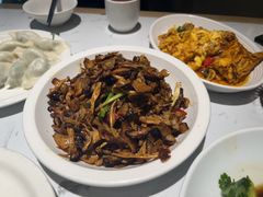 -关东小磨东北菜(漕河泾印象城店)