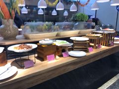 自助取餐区-茅庐川菜