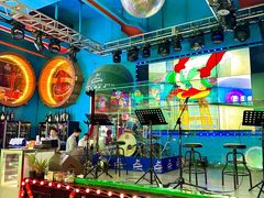 -Famous肥猫墨西哥音乐餐吧(五棵松华熙LIVE店)