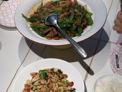 -阿瓦山寨·湘菜现炒·剁椒鱼头王(咸阳总店)