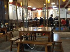 大堂-岳记兴隆·青城腊排铜火锅(融创店)