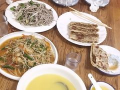 -溢心园香河肉饼总店