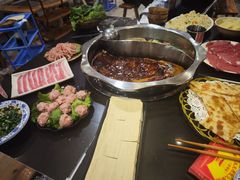 -重庆风光老灶火锅城(同德广场店)