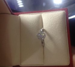 -威德钻石-克拉钻大本营(南京东路店)