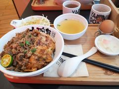 -熊吞·大碗丼烧肉饭(济宁万达广场店)