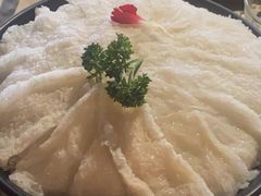 -老牌坊云南鱼豆花火锅(哈西万达店)