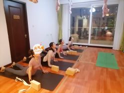 -Yvon yoga 瑜伽·精准体态管理中心