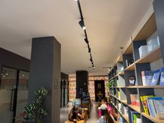 -魔方城市书房(中街益田店)