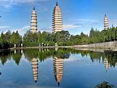 -三塔倒影公园