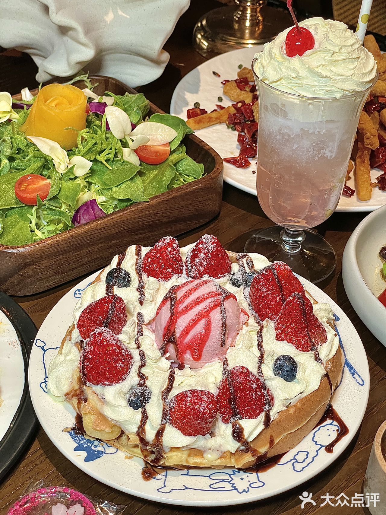 仙女们的春日限定食堂来了！这家餐厅是懂拿捏少女心的！！