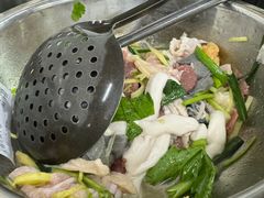 -周良天山牛杂城(天山路总店)