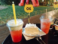 -莓园冰淇淋店