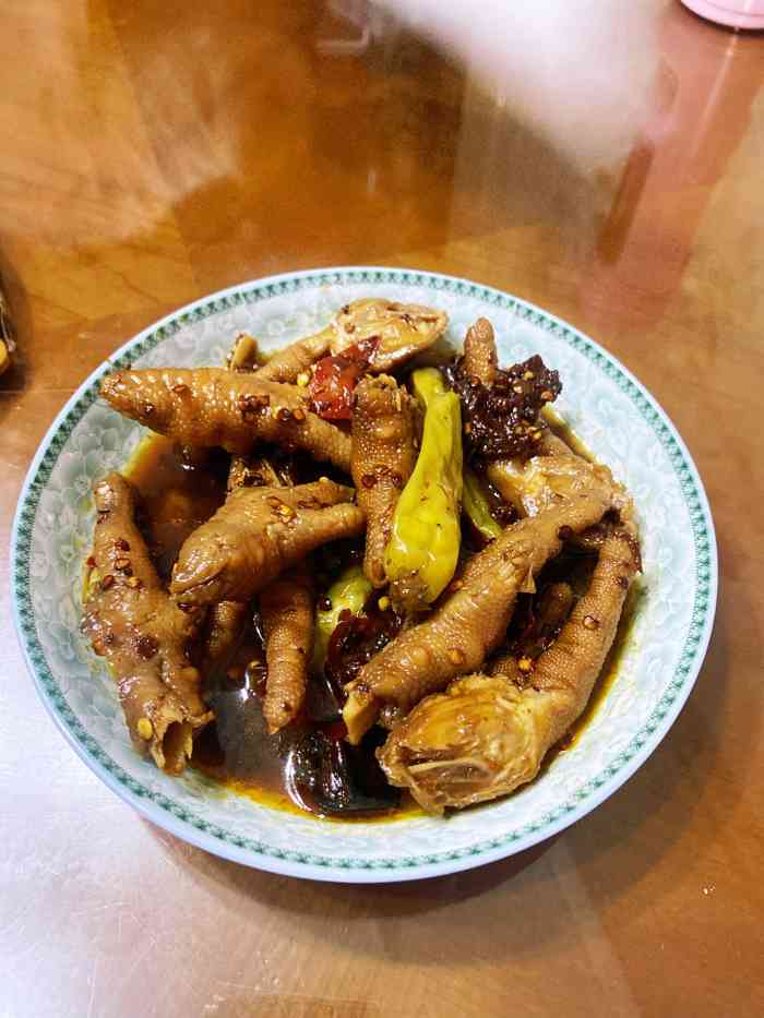 秦老幺老字号泡凤爪-"我是个很爱吃鸡爪的人 吃了很多铜梁鸡爪爪.