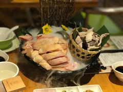 -洪氏嗨捞·广东猪肚鸡·椰子鸡火锅(西咸万象城店)