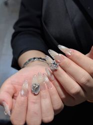 -HUII NAIL绘京美甲美睫会馆