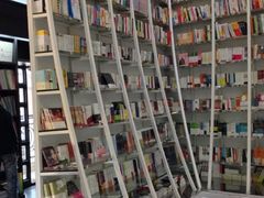 iphone_upload_pic-钟书阁(松江泰晤士小镇店)