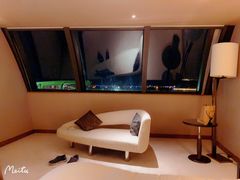 -上海滴水湖皇冠假日酒店