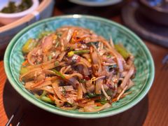 -包整·丝娃娃(一览甲秀楼风景店)