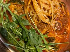 牛肉辣油意面-I HOLIC艾豪丽披萨(KKone店)