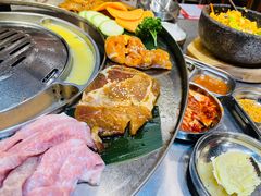 -哈哈碳都·牛肋条无限自助烤肉(台江万达店)