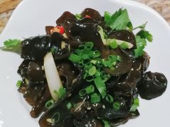 凉拌黑木耳-润泽园椰子鸡(汇一城店)