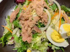 田园沙拉配蒜蓉面包-沈阳瑞士酒店·普拉那啤酒坊