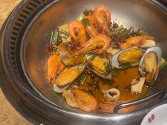 -七欣天香辣蟹火锅(上海银亿滨江店)