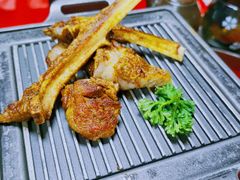 香辣羊排-万岛日本料理铁板烧(梅赛德斯奔驰店)