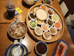 -包整·丝娃娃(一览甲秀楼风景店)