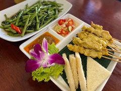 -Dang restaurant (patong phuket)
