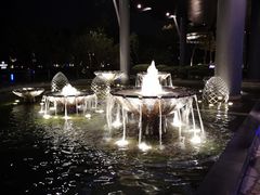 -上海滴水湖皇冠假日酒店